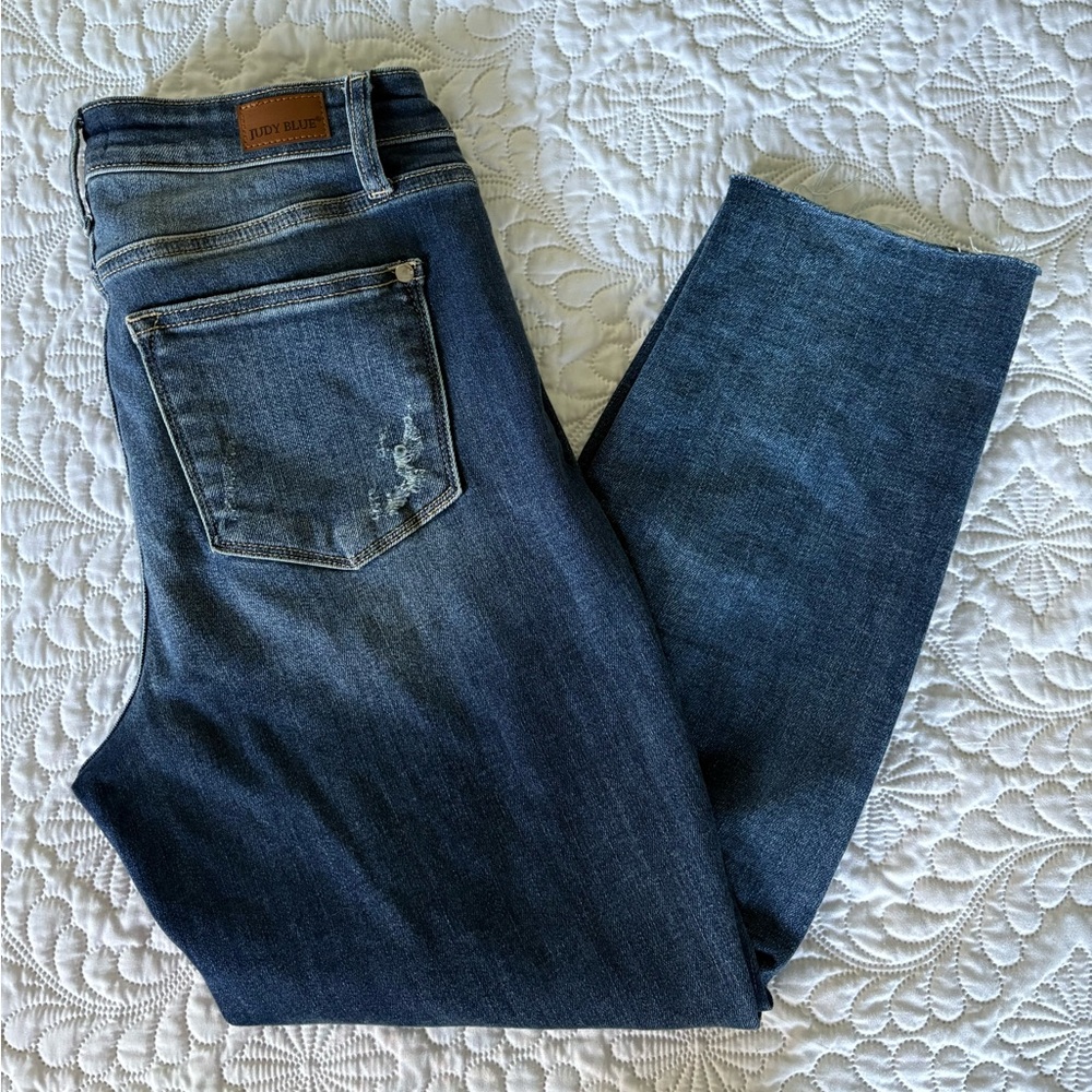 Judy Blue Boyfriend Fit Jeans size 5/27 medium wash ripped distressed frayed hem